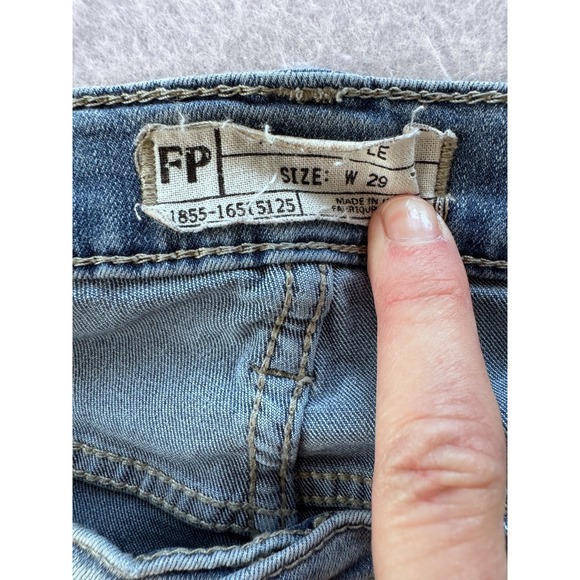 Free People We the Free Women Jeans 29x27 Stretch Skinny Light Distressed‎ Blue - Picture 10 of 10